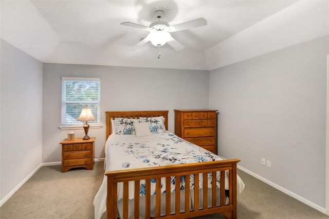 6 S Buck Ridge, The Woodlands, TX 77381