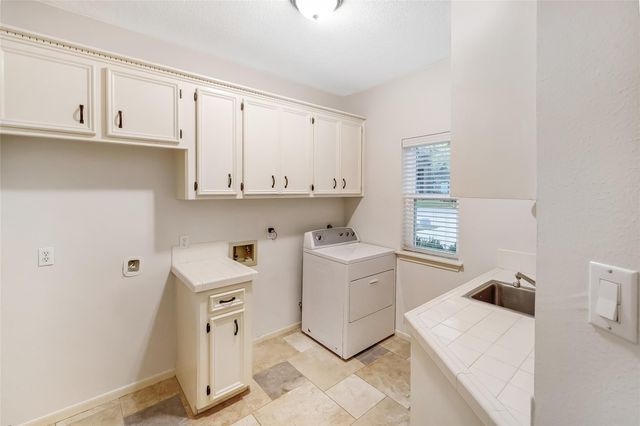 6 S Buck Ridge, The Woodlands, TX 77381