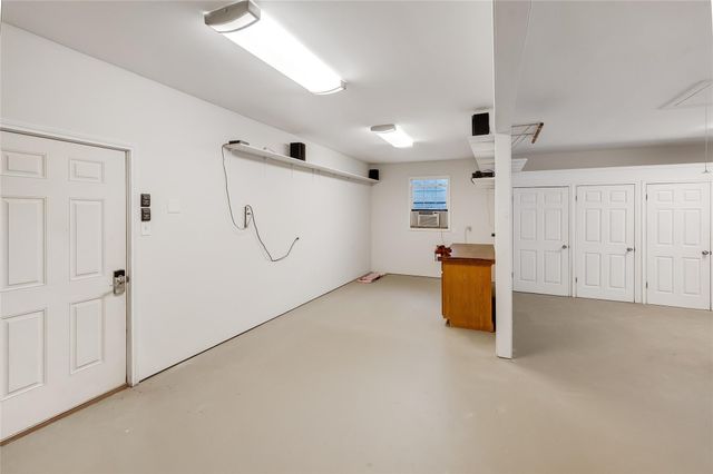 6 S Buck Ridge, The Woodlands, TX 77381