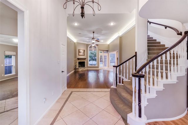 6 S Buck Ridge, The Woodlands, TX 77381