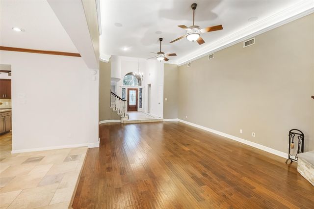 6 S Buck Ridge, The Woodlands, TX 77381