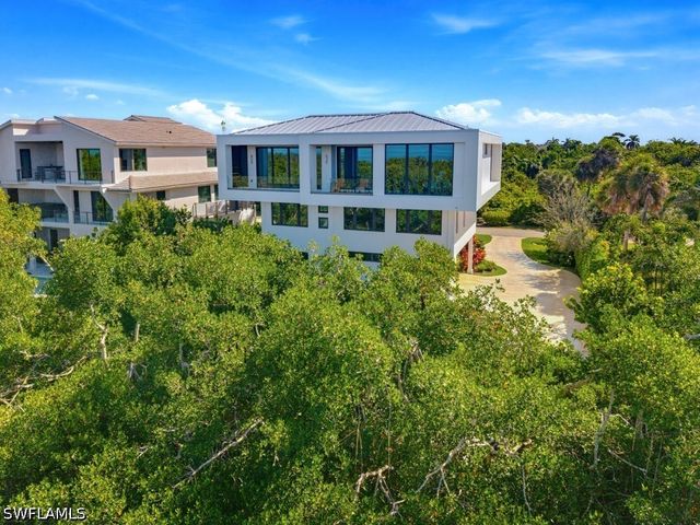 706 Waterside DR, Marco Island, FL 34145