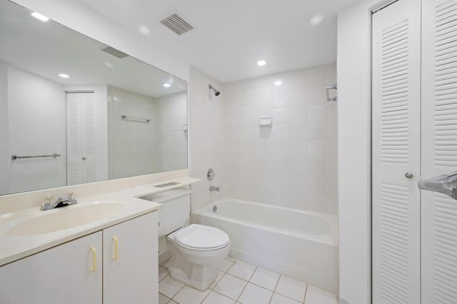 3300 NE 192nd Street 915, Aventura, FL 33180
