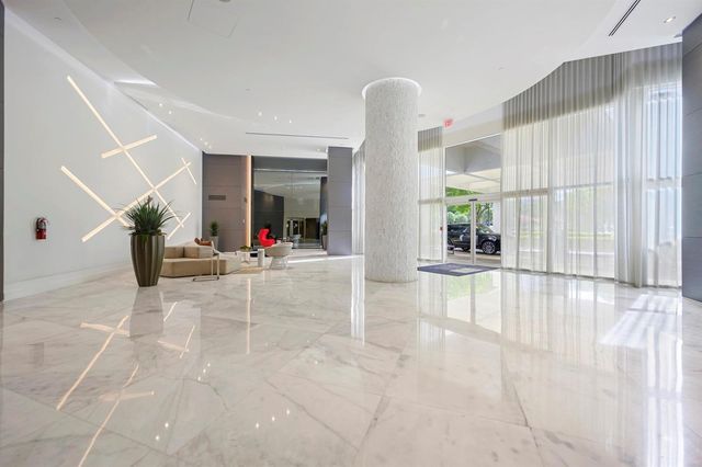 3300 NE 192nd Street 915, Aventura, FL 33180
