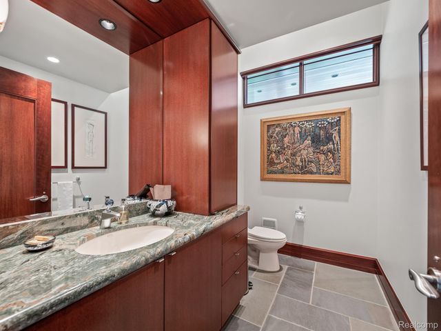 834 SOUTHFIELD Road, Birmingham, MI 48009