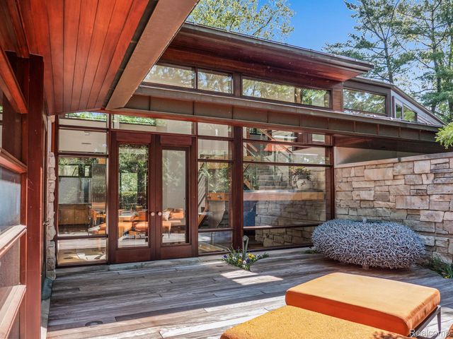 834 SOUTHFIELD Road, Birmingham, MI 48009