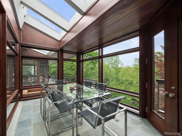 834 SOUTHFIELD Road, Birmingham, MI 48009