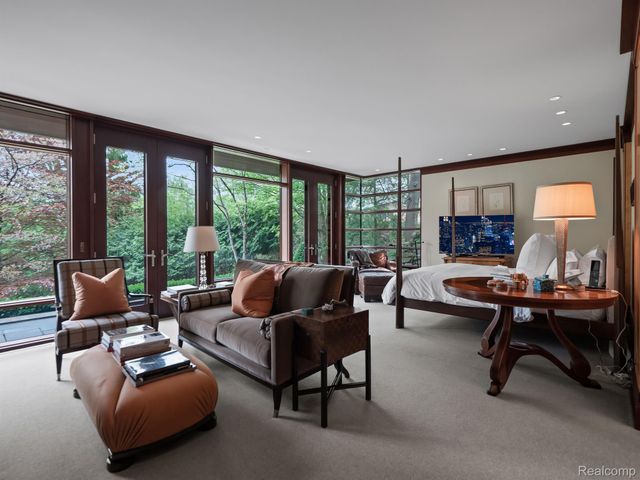 834 SOUTHFIELD Road, Birmingham, MI 48009