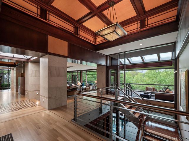 834 SOUTHFIELD Road, Birmingham, MI 48009