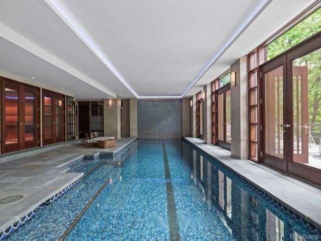 834 SOUTHFIELD Road, Birmingham, MI 48009