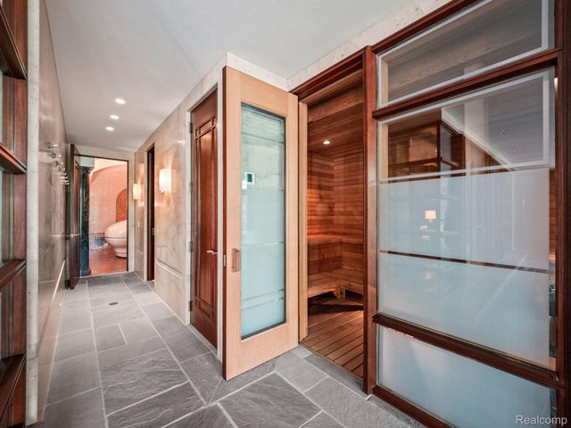 834 SOUTHFIELD Road, Birmingham, MI 48009