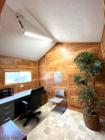 2065 Warren Avenue, Akron, OH 44320