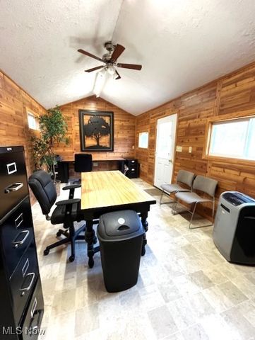 2065 Warren Avenue, Akron, OH 44320