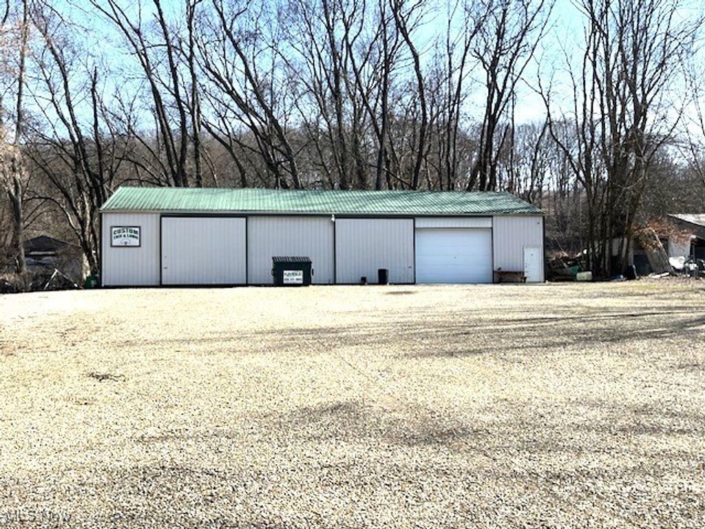 2065 Warren Avenue, Akron, OH 44320