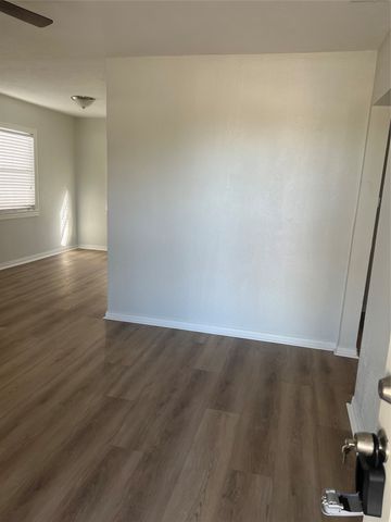 4113 Mccart Avenue, Fort Worth, TX 76115