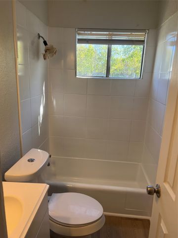 4113 Mccart Avenue, Fort Worth, TX 76115