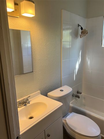 4113 Mccart Avenue, Fort Worth, TX 76115