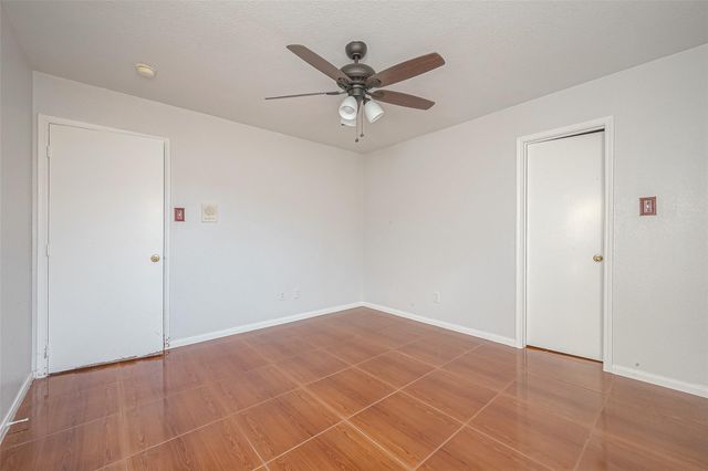 9407 Demsey Mill Drive, Sugar Land, TX 77498