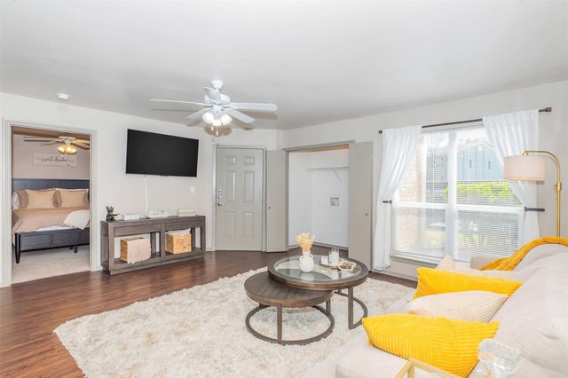 1088 Park Plaza Drive C, Austin, TX 78753