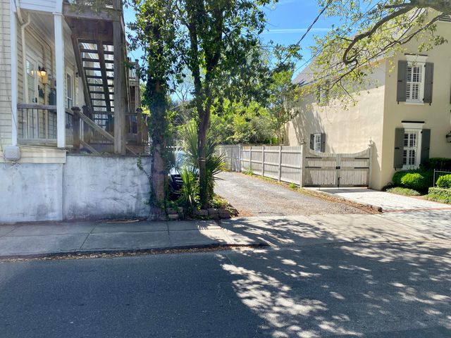 144 Queen Street Apt A, Charleston, SC 29401