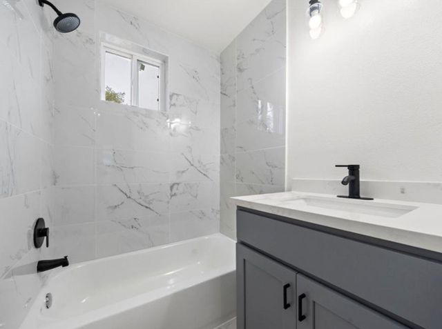 2312 Lucinda Street, Houston, TX 77004