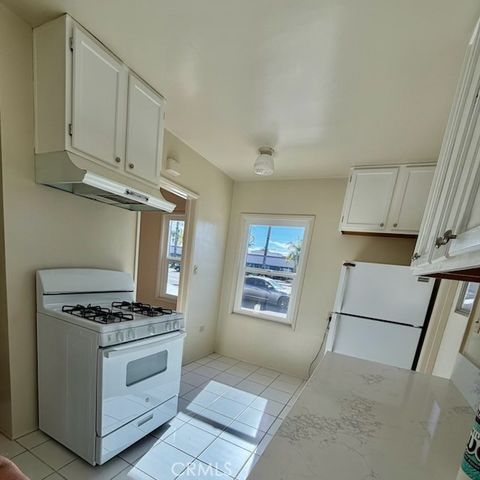 5653 E 2nd, Long Beach, CA 90803