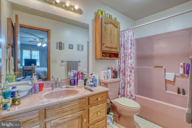1729 TURKEY POINT RD, Felton, DE 19943