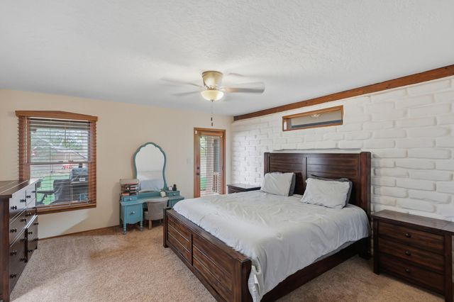 1181 Mesa Loop NW, Los Lunas, NM 87031