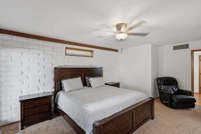 1181 Mesa Loop NW, Los Lunas, NM 87031