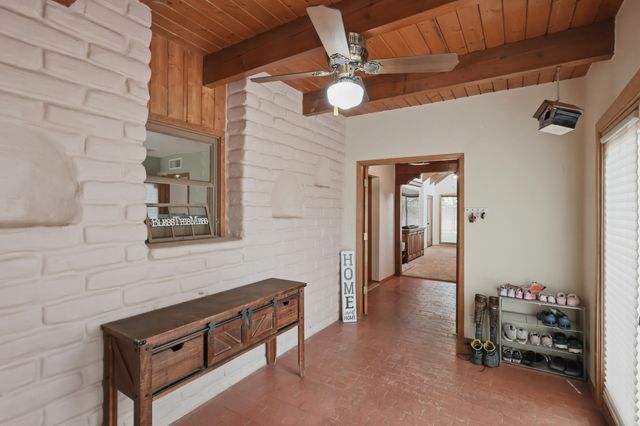 1181 Mesa Loop NW, Los Lunas, NM 87031