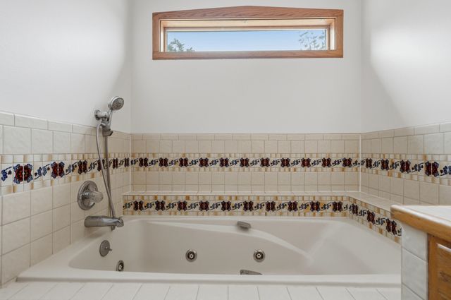 1181 Mesa Loop NW, Los Lunas, NM 87031