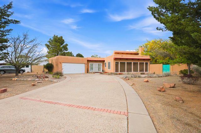1181 Mesa Loop NW, Los Lunas, NM 87031