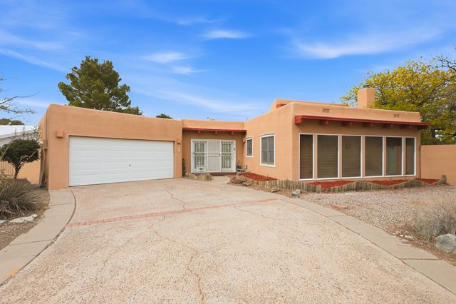 1181 Mesa Loop NW, Los Lunas, NM 87031