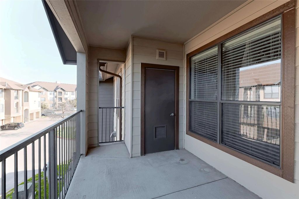 9900 Mcneil Drive 04202, Austin, TX 78750