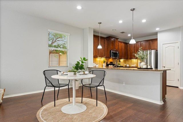 15 Stone Terrace DR, Austin, TX 78734