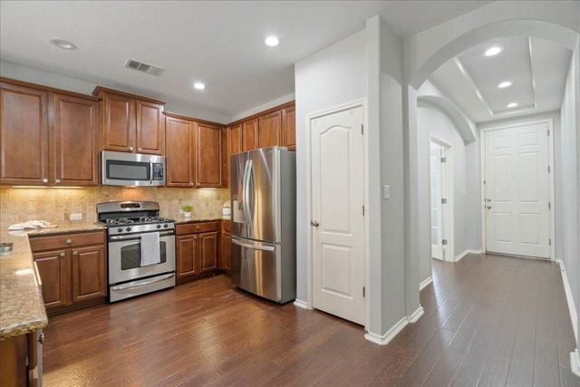 15 Stone Terrace DR, Austin, TX 78734