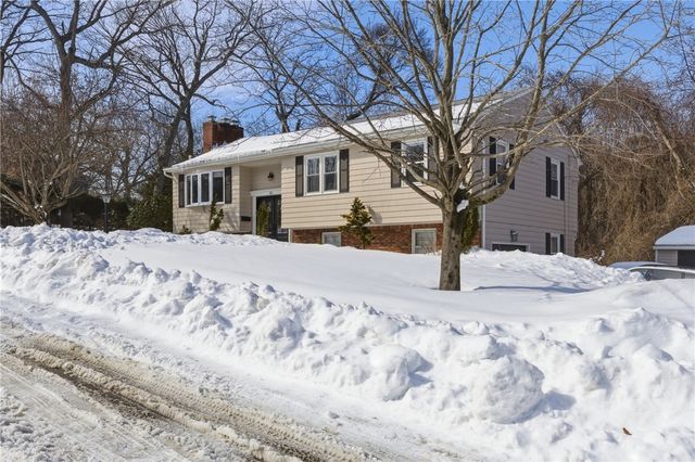 50 Briarwood Road, Cranston, RI 02920