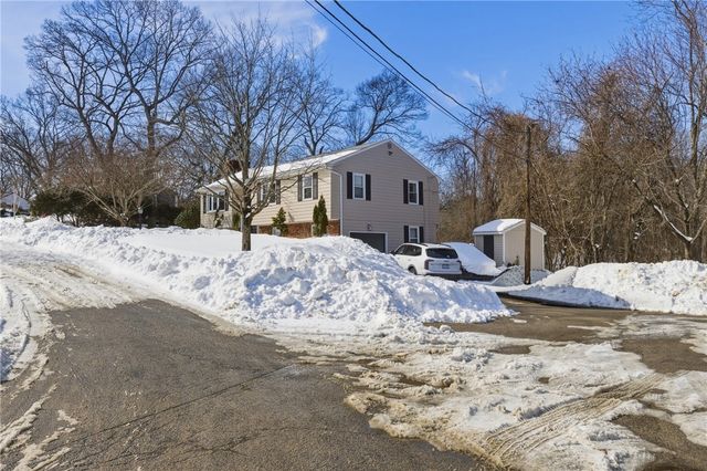 50 Briarwood Road, Cranston, RI 02920