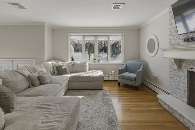 50 Briarwood Road, Cranston, RI 02920