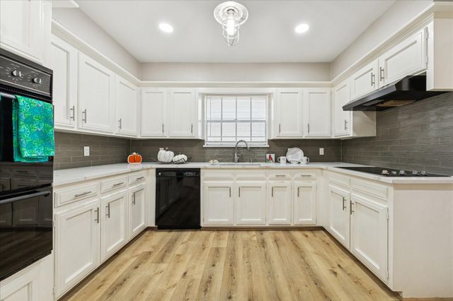 1502 Big Horn Drive, Houston, TX 77090