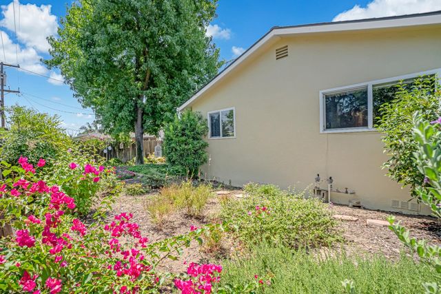 2545 Dewitt Avenue, Clovis, CA 93612