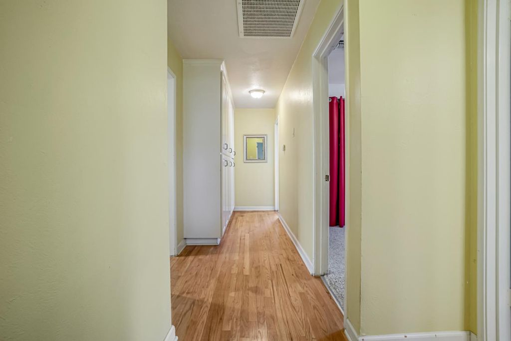Image 20 of property listing at 2545 Dewitt Avenue, Clovis, CA 93612