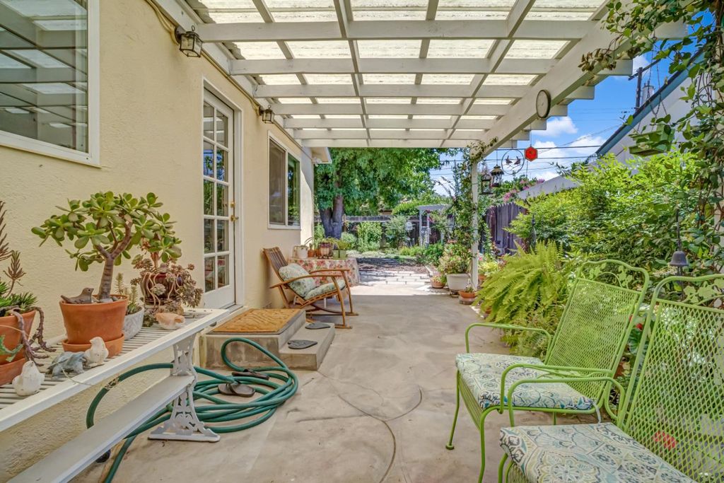 Image 25 of property listing at 2545 Dewitt Avenue, Clovis, CA 93612