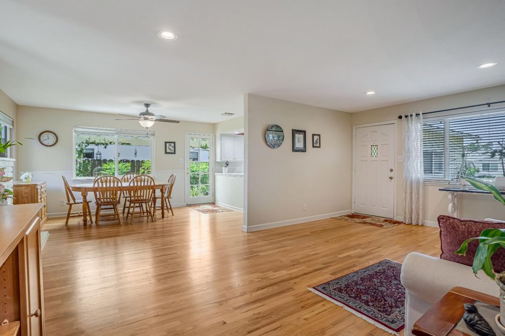 Image 4 of property listing at 2545 Dewitt Avenue, Clovis, CA 93612