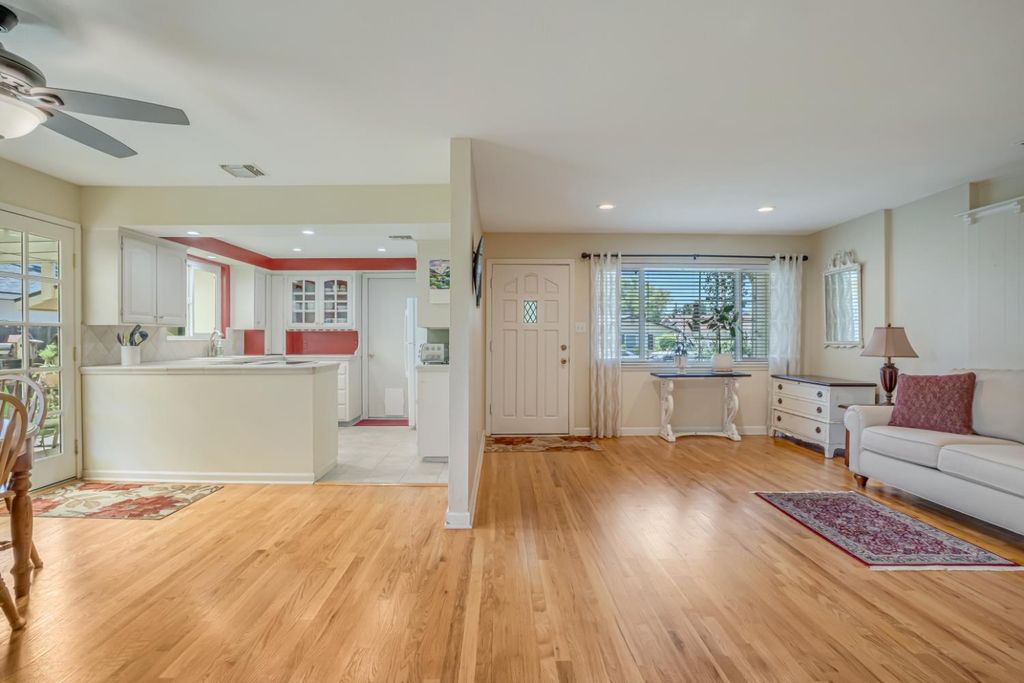 Image 5 of property listing at 2545 Dewitt Avenue, Clovis, CA 93612