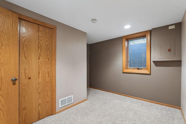 616 Jefferson Lane NW, Elk River, MN 55330