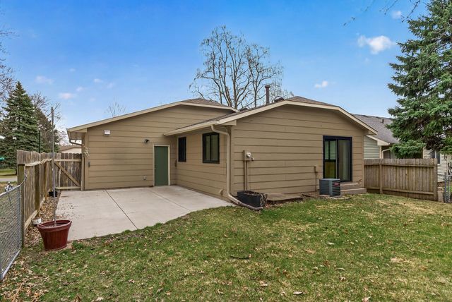 616 Jefferson Lane NW, Elk River, MN 55330