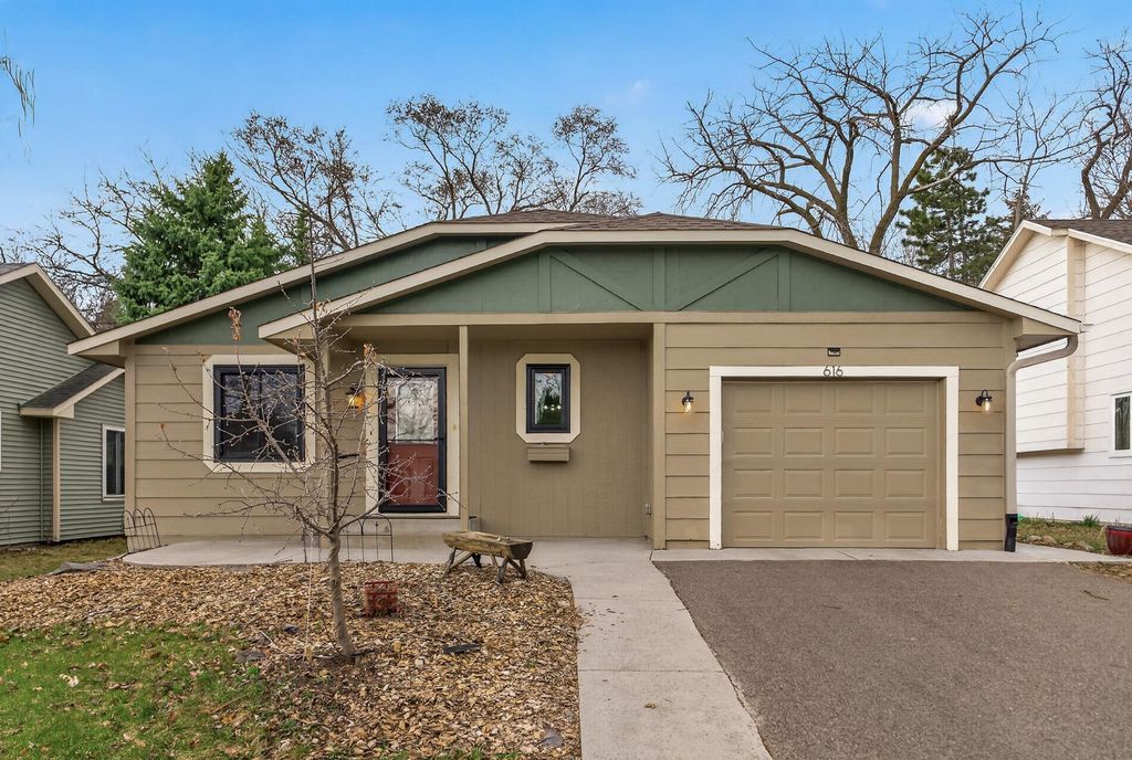 616 Jefferson Lane NW, Elk River, MN 55330