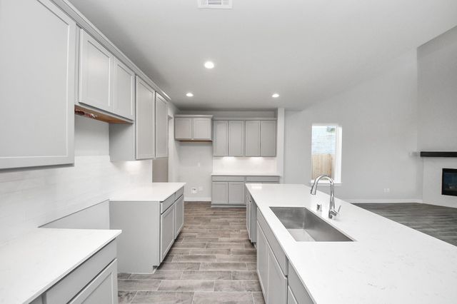 12038 Maple Oak Drive, Houston, TX 77066