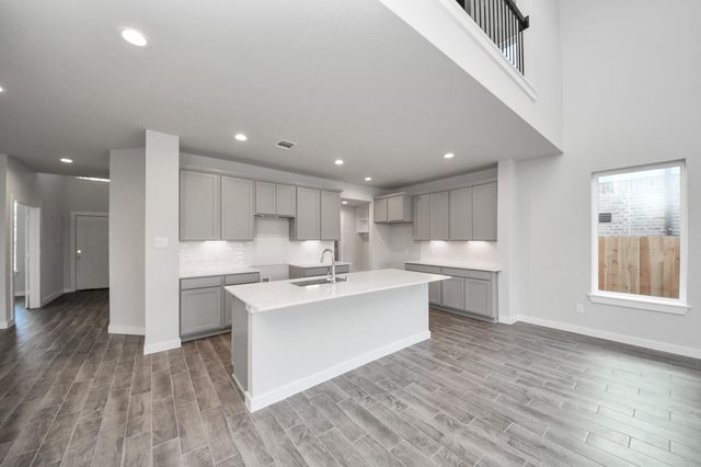 12038 Maple Oak Drive, Houston, TX 77066